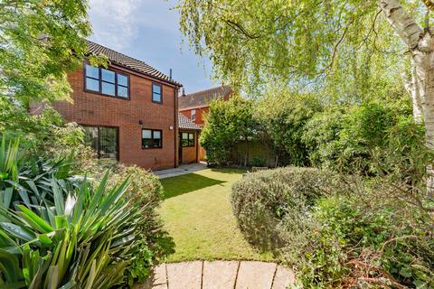 23 Chaukers Crescent, Lowestoft, NR33 8UL