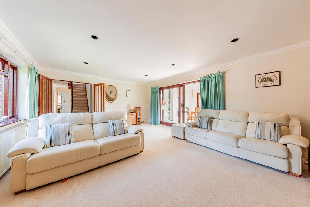 Living Room (2)