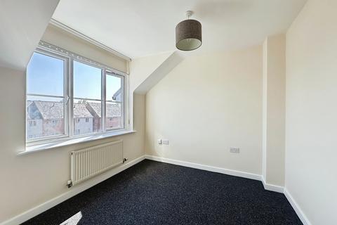 2 bedroom apartment to rent, Rylands Drive, Warrington, WA2