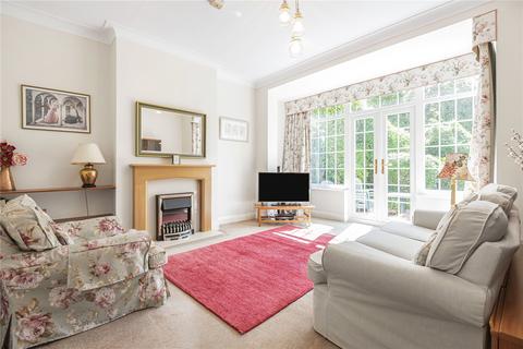 92 Cat Hill, Barnet, EN4 8HX