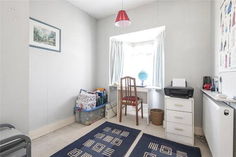 92 Cat Hill, Barnet, EN4 8HX