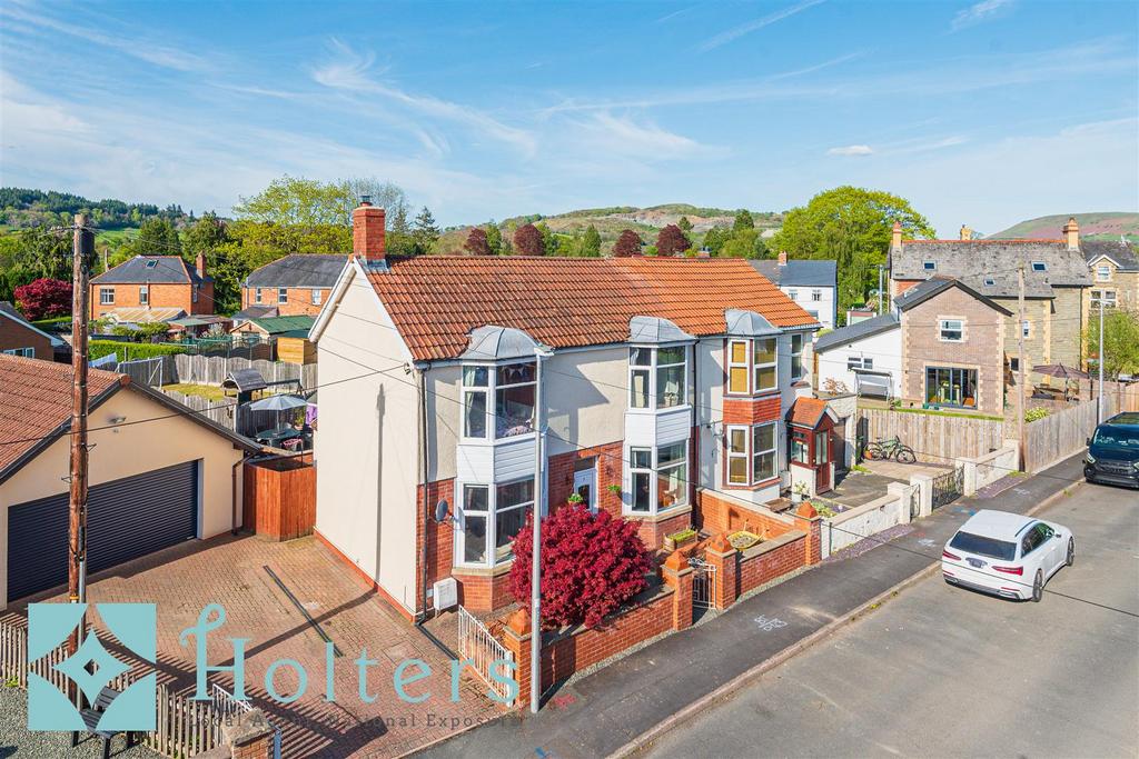 3 irfon Road, Builth Wells-20.jpg