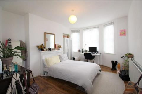 2 bedroom flat for sale, Pilton Place, London