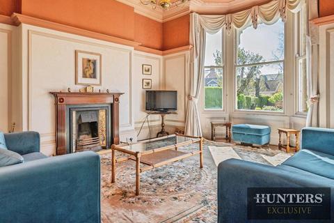 5 bedroom detached house for sale, Canton Villas, Bridlington