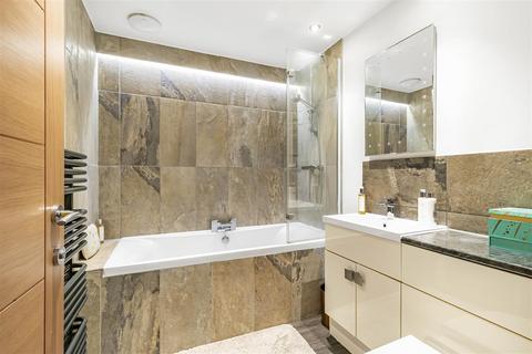 6 Parsonage Way, Linton, Cambridge, CB21 4YL