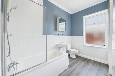 2 bedroom terraced house to rent, Boundary Street, Leigh WN7