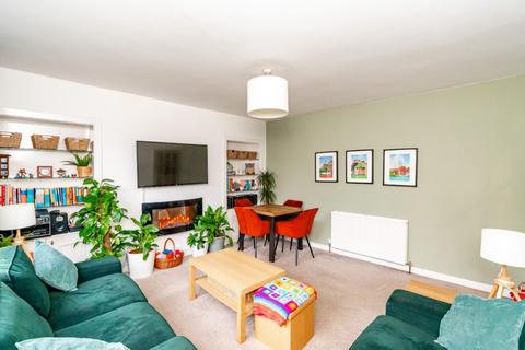 10 Liston Drive, Kirkliston, EH29 9BY