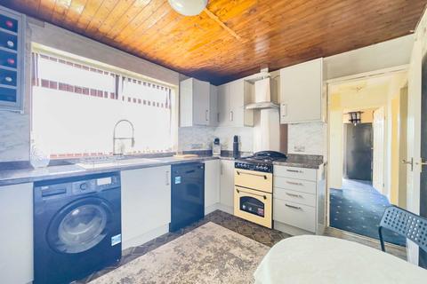 2 bedroom bungalow for sale, Cawley Lane, Heckmondwike