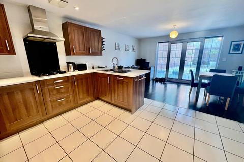 3 bedroom end of terrace house for sale, Horse Fair Lane, Rothwell, Kettering