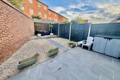 3 bedroom end of terrace house for sale, Horse Fair Lane, Rothwell, Kettering