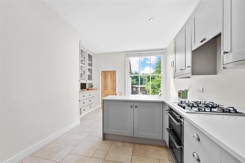 27 Dunmore Road, London, SW20 8TN