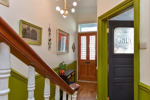 38 Grantham Road, Brighton, BN1 6EE