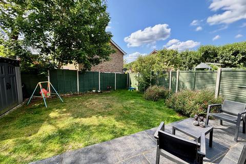 2 Corfe Gardens, Frimley, Camberley, GU16 8XN