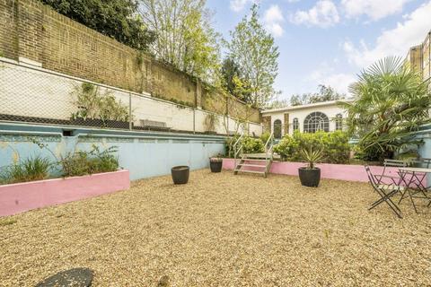 2 bedroom flat for sale, Streatham High Road, London SW16