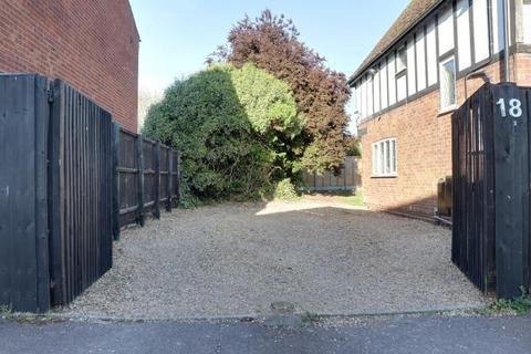 18 Pinemead, Shefford, SG17 5BG