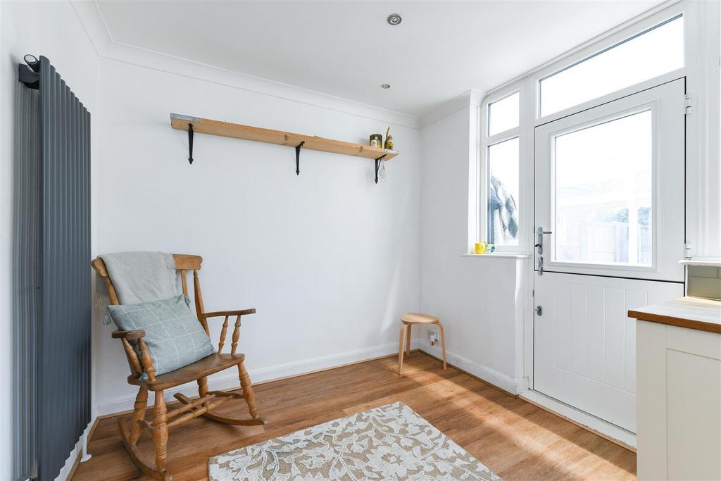 108meadowrd-7.jpg