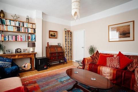 2 bedroom flat for sale, Fonthill Road, Finsbury Park
