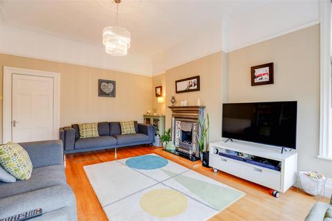 undefined, 3 Lower Cwrt-Y-Vil Road, Penarth, CF64 3HQ