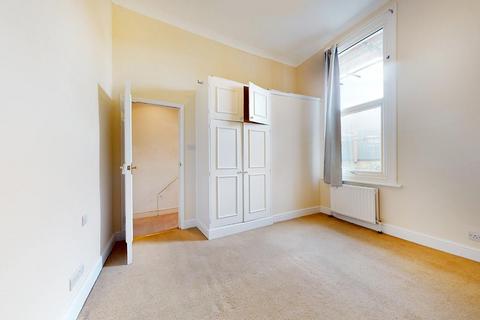 1 bedroom apartment to rent, Petherton Road, London