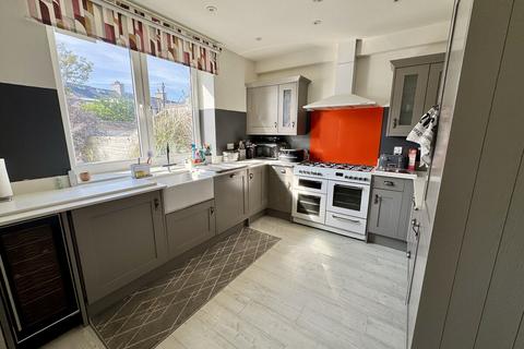 3 bedroom terraced house for sale, Gwelfor Avenue, Holyhead, LL65