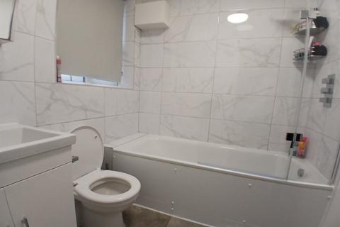 3 bedroom apartment for sale, Golders Court, Woodstock Road NW11