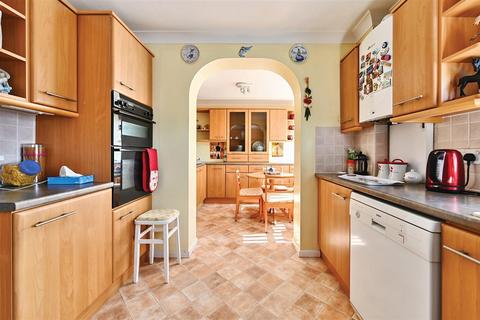 2 bedroom flat for sale, Buckhurst Road, Bexhill-On-Sea
