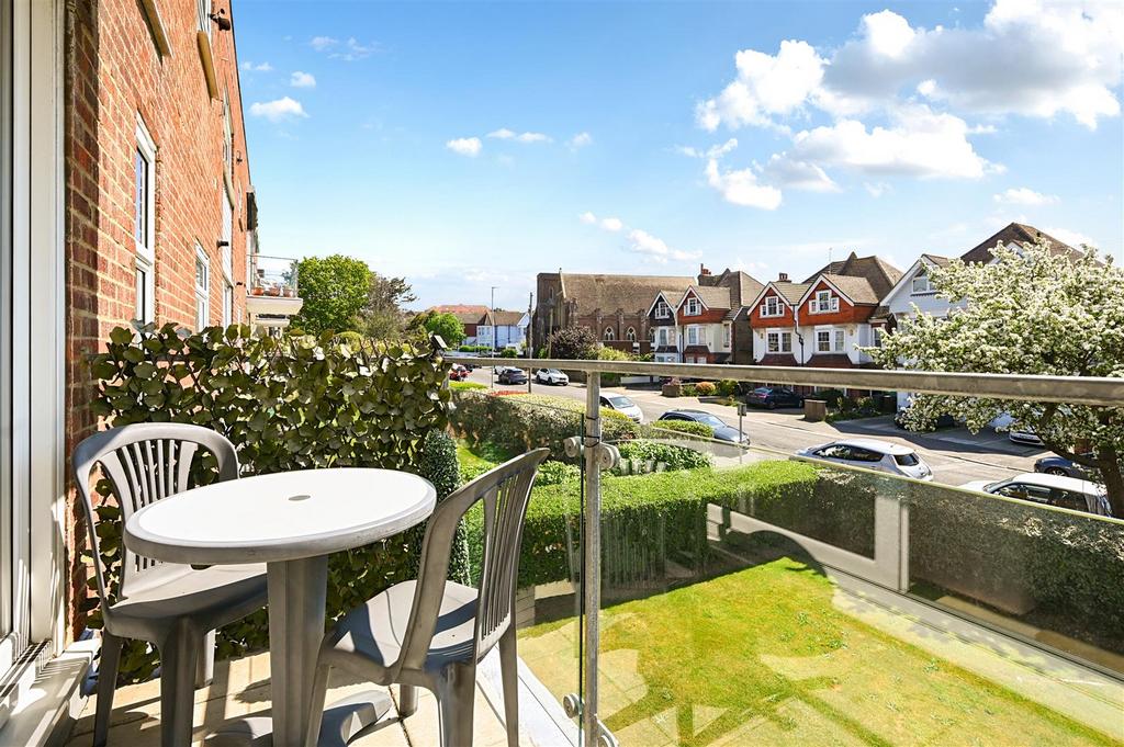 3 cookham dene buckhurst road tn401 ru photos