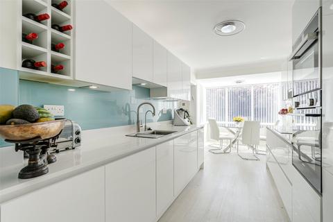 2 bedroom flat for sale, Grand Avenue, Worthing, West Sussex, BN11