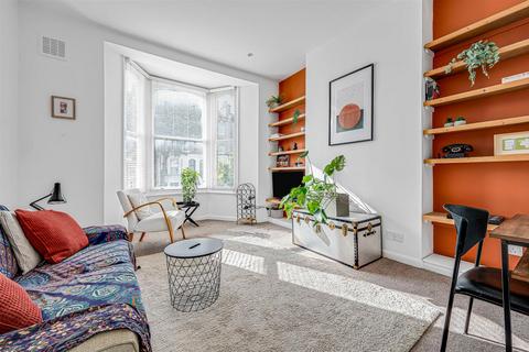 2 bedroom flat for sale, Fonthill Road, Finsbury Park