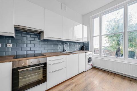 2 bedroom flat for sale, Fonthill Road, Finsbury Park