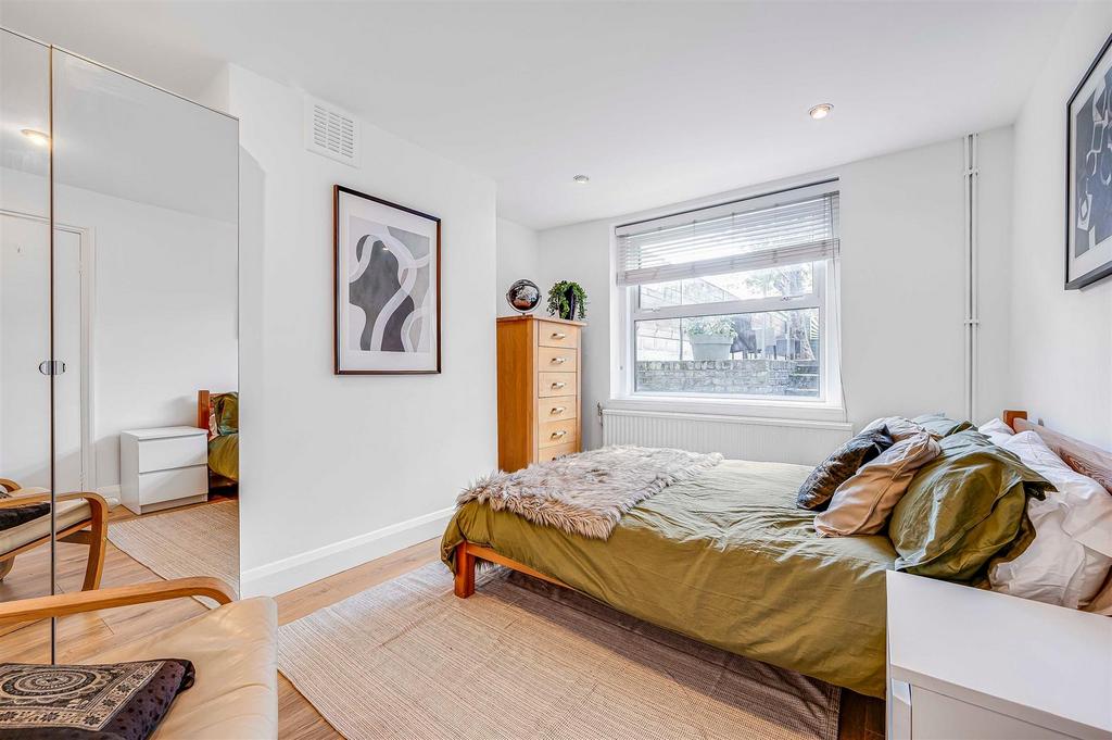 Davies   Davies 63a Fonthill Road  N4 11.JPG