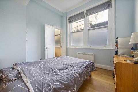 2 bedroom flat for sale, West Smithfield, London EC1A