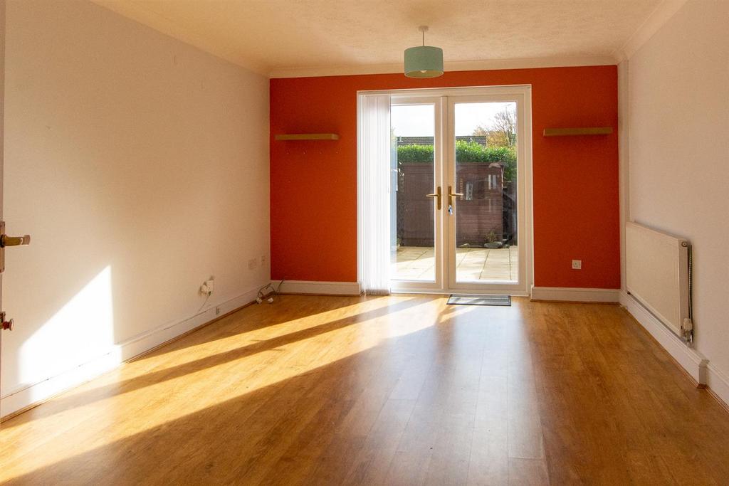2 Lime Tree Grove - lounge.jpg