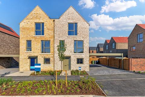 3 bedroom semi-detached house for sale, De Bruyne Street, Cambridge, Cambridge, CB5
