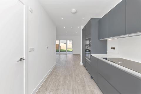 3 bedroom semi-detached house for sale, De Bruyne Street, Cambridge, Cambridge, CB5
