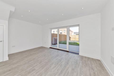 3 bedroom semi-detached house for sale, De Bruyne Street, Cambridge, Cambridge, CB5