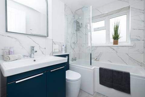 2 bedroom flat for sale, Blenheim Drive, Dover, CT16