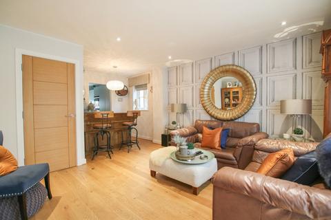 3 bedroom semi-detached house for sale, The Hudsons, Chestnut Avenue, Wokingham, RG41