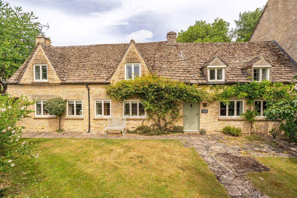Chelworth, near Crudwell 3 bed semi-detached house for sale - £775,000