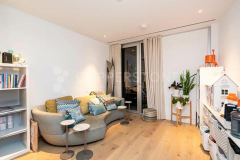 3 bedroom apartment for sale, Beechmore House, Electric Boulevard, London, SW118BR