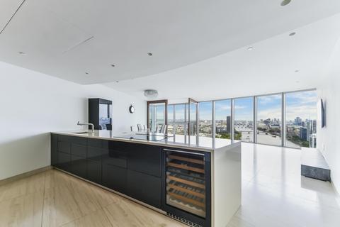 3 bedroom apartment for sale, The Tower, St Georges Wharf, Vauxhall, London, SW8