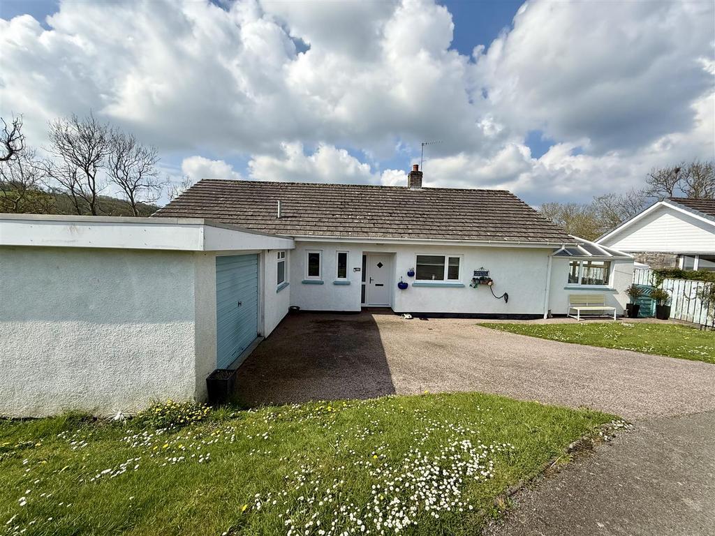 Detached Garage