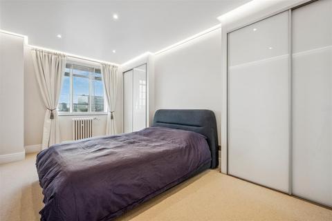 3 bedroom house to rent, Latymer Court, Hammersmith Road, London, W6