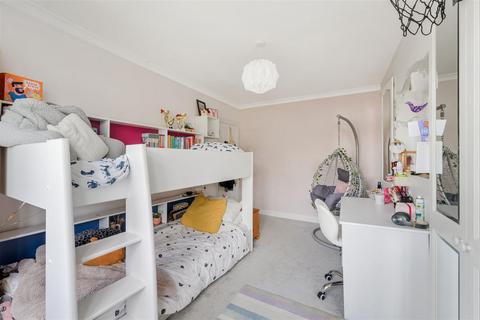 33 Lower Hill Road, Epsom, KT19 8LS