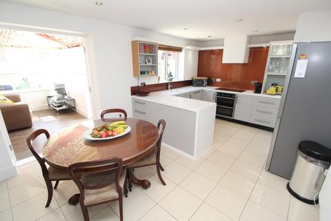 12 Thomas Drive, Countesthorpe, Leicester, LE8 5AB