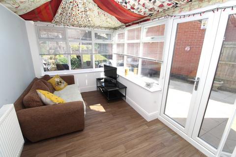 12 Thomas Drive, Countesthorpe, Leicester, LE8 5AB