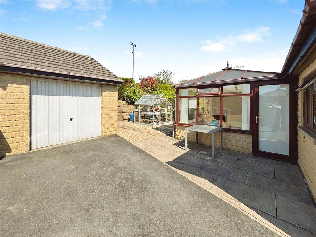 Driveway &amp; Garage