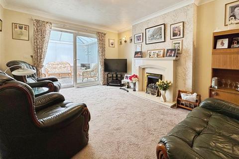 15 Kentmere, Bradford, BD2 1NY