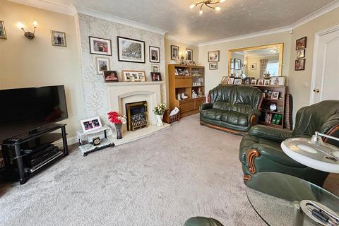15 Kentmere, Bradford, BD2 1NY