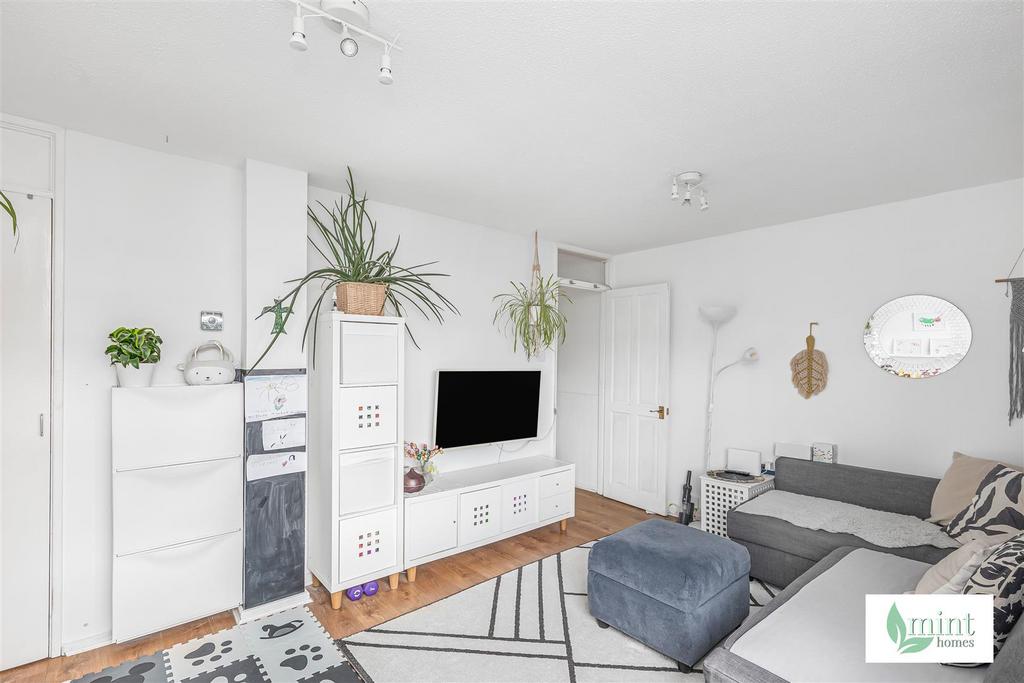 36 Windsor Crt Rd12.JPG